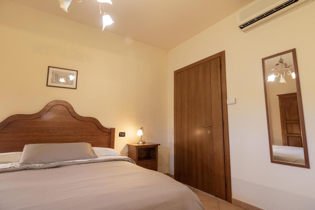 אסיסי Residenza Il Falchetto מראה חיצוני תמונה
