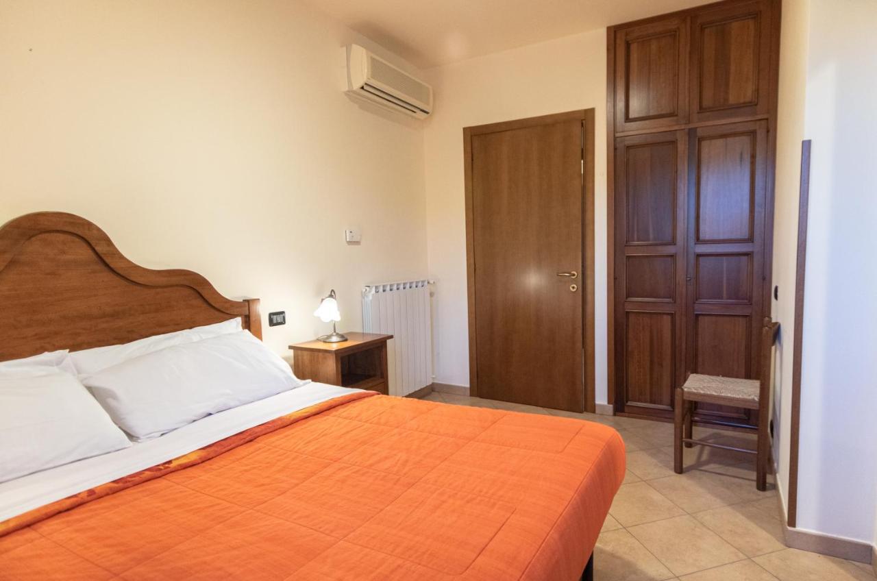 אסיסי Residenza Il Falchetto מראה חיצוני תמונה