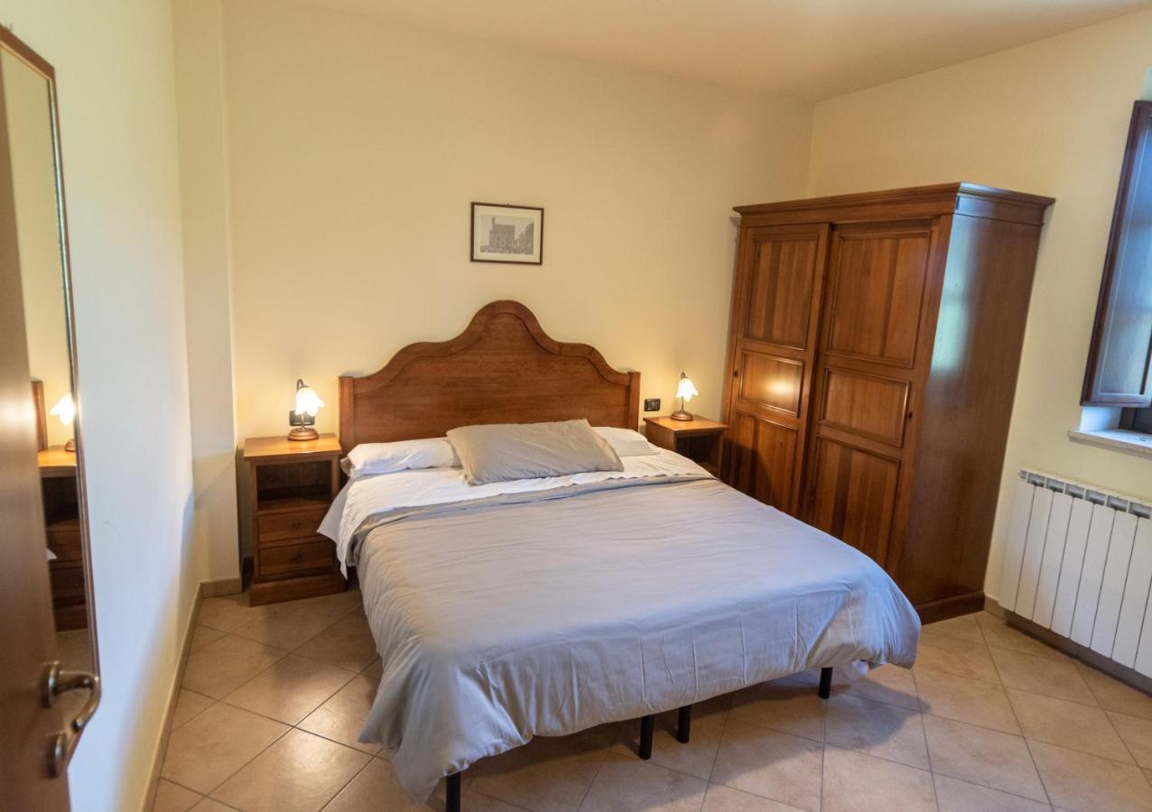 אסיסי Residenza Il Falchetto מראה חיצוני תמונה